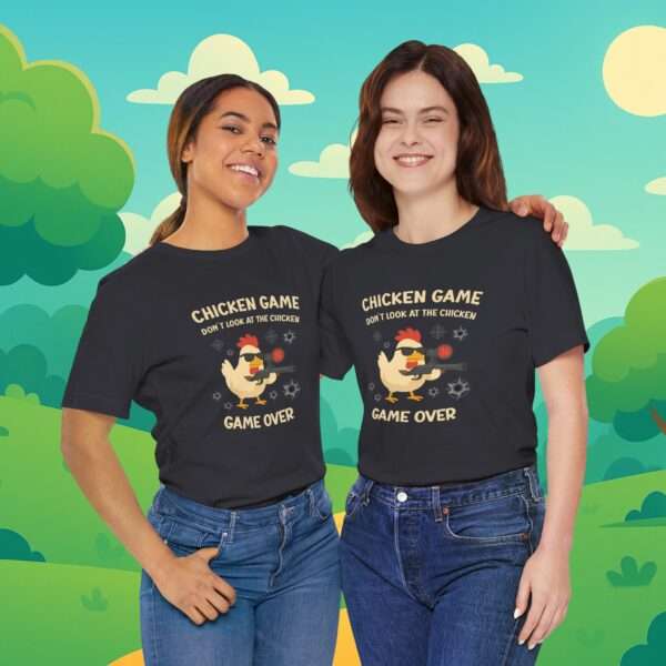 12629335413172580902_v2_2048_custom-1.jpeg Chicken Game game don´t lock at the chicken | Game Over | Huhn shirt