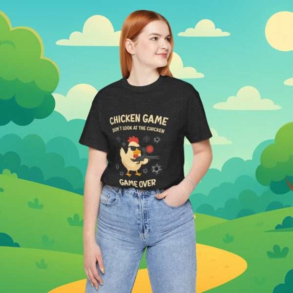 Chicken Game game don´t lock at the chicken | Game Over | Lustiges t-Shirt