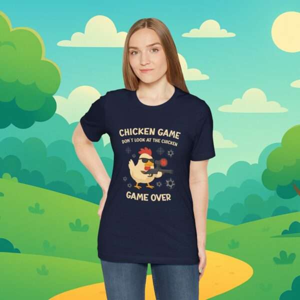 Chicken Game game don´t lock at the chicken | Game Over | Lustiges t-Shirt