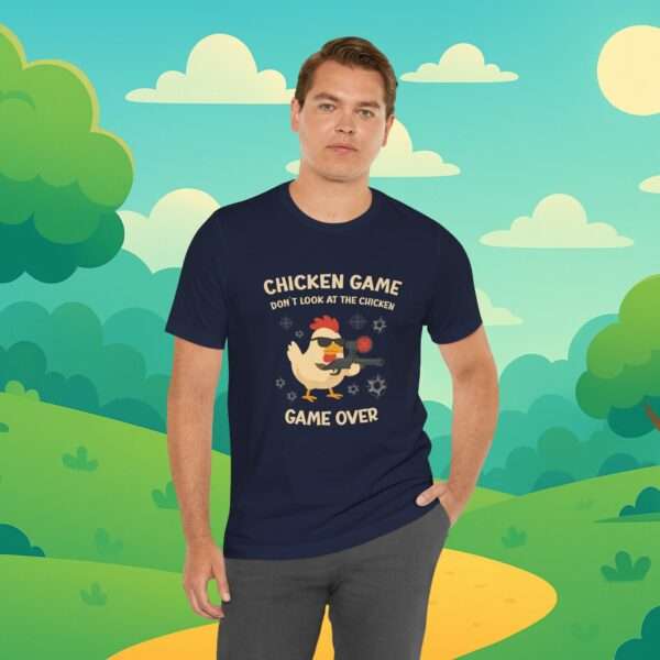 Chicken Game game don´t lock at the chicken | Game Over | Lustiges t-Shirt