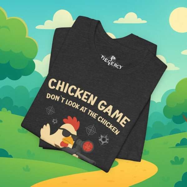 Chicken Game game don´t lock at the chicken | Game Over | Lustiges t-Shirt