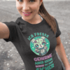 Mädchen mit Tshirt von Creepy Wonderland